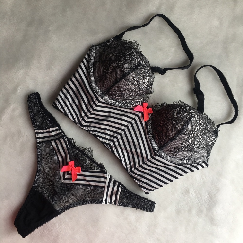 Victoria’s Secret bustier & thong set